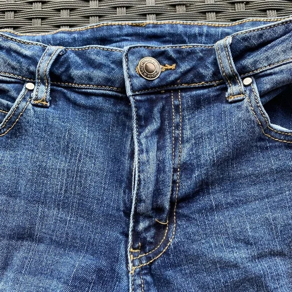 Grace & lace Distressed Blue Denim Shorts size 6 - Picture 3 of 10